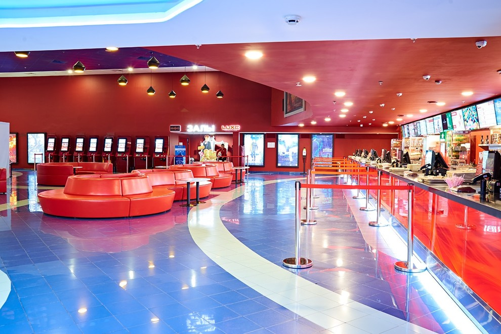 Строительно-монтажные работы в кинотеатре Каро ТЦ Щука