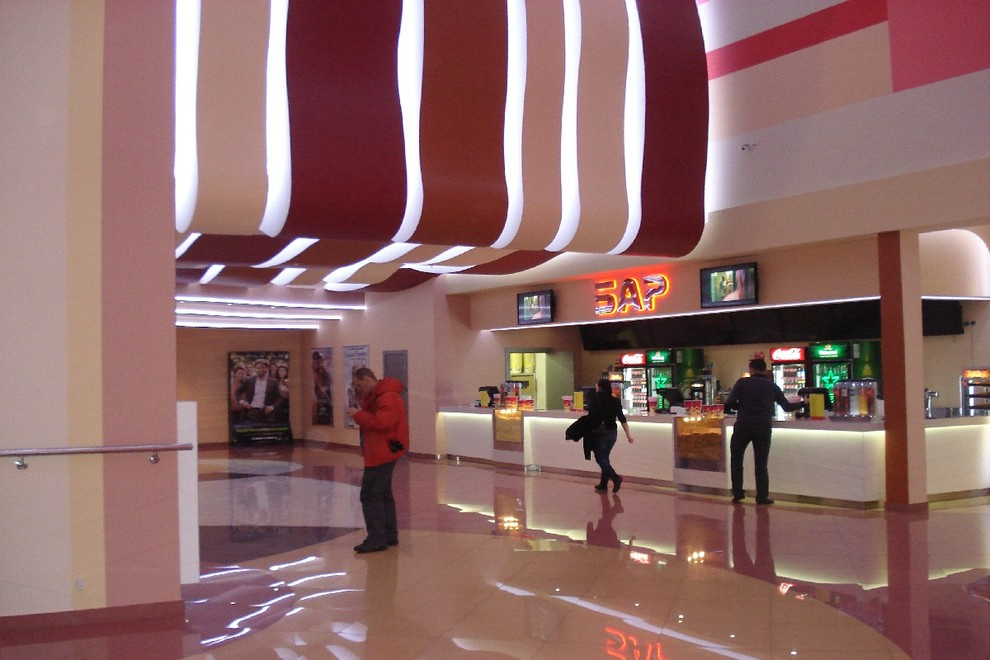 Строительство кинотеатра Каро в ТРК РАДУГА ПАРК г.Екатеринбург