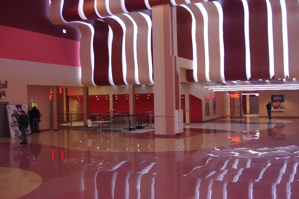 Строительство кинотеатра Каро в ТРК РАДУГА ПАРК г.Екатеринбург