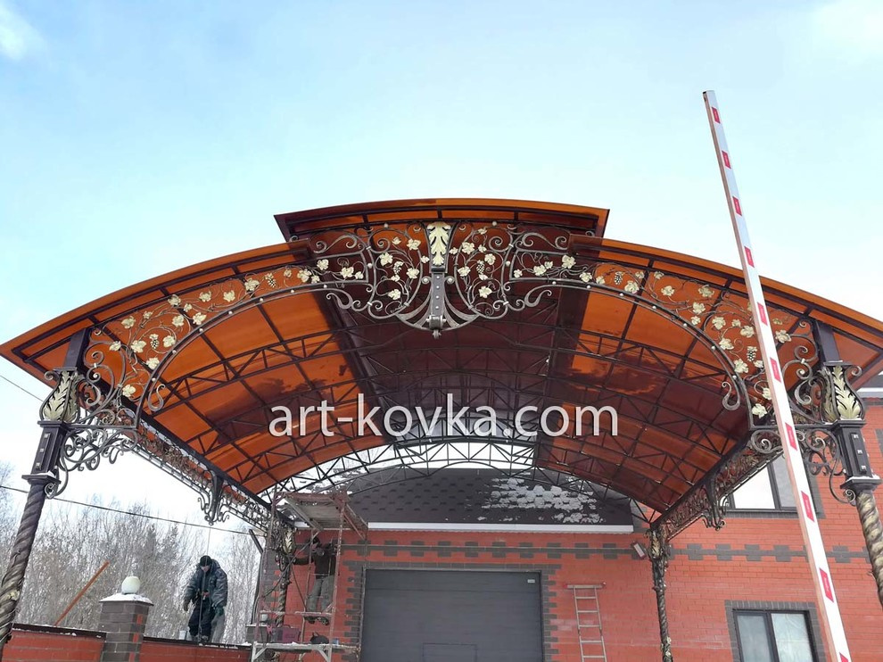 Навес кованый с поликарбонатом