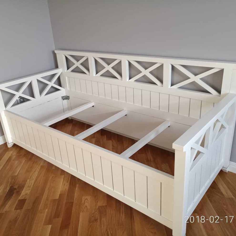 Обложка проекта: Кровать