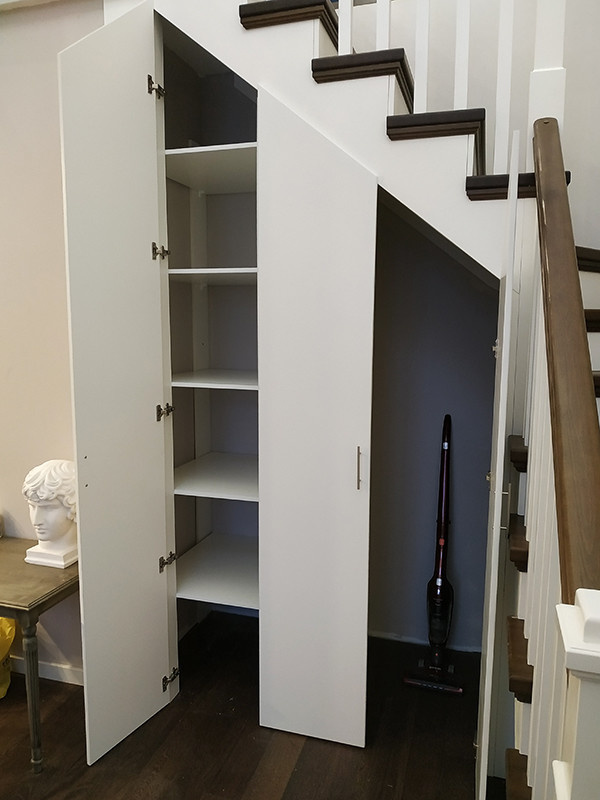 Лестница в двухуровневую квартиру