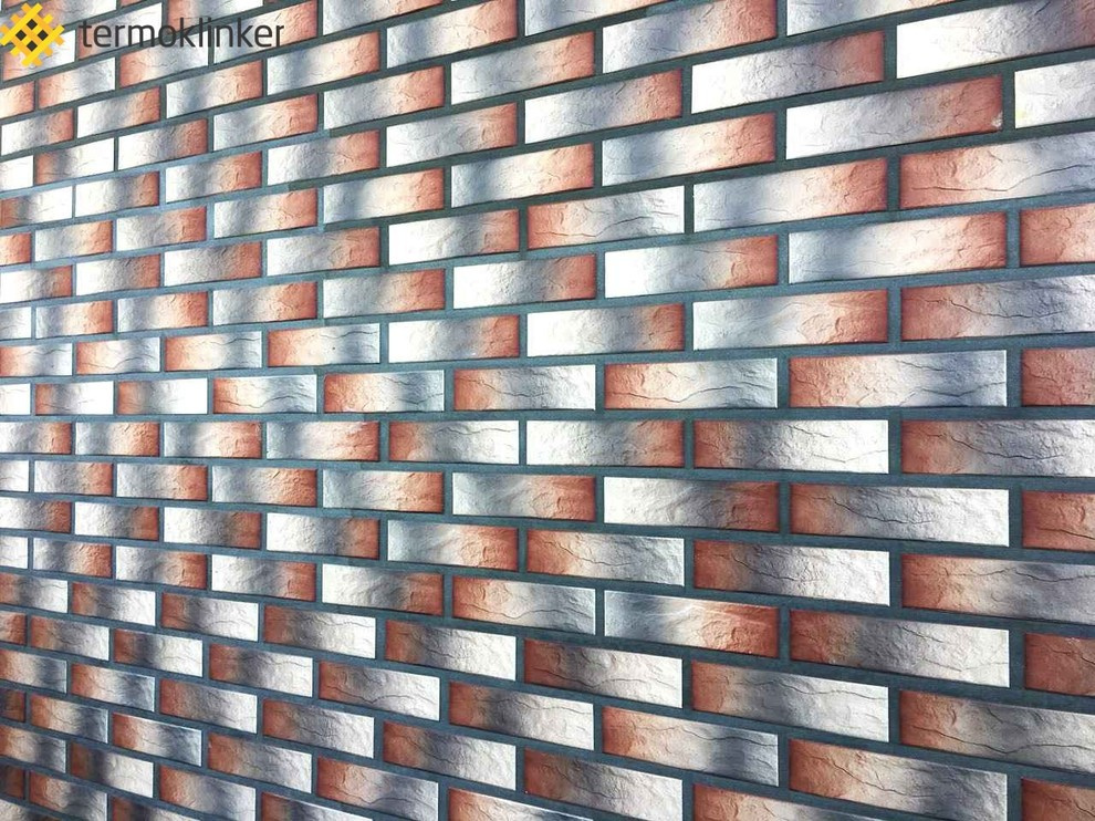 2358