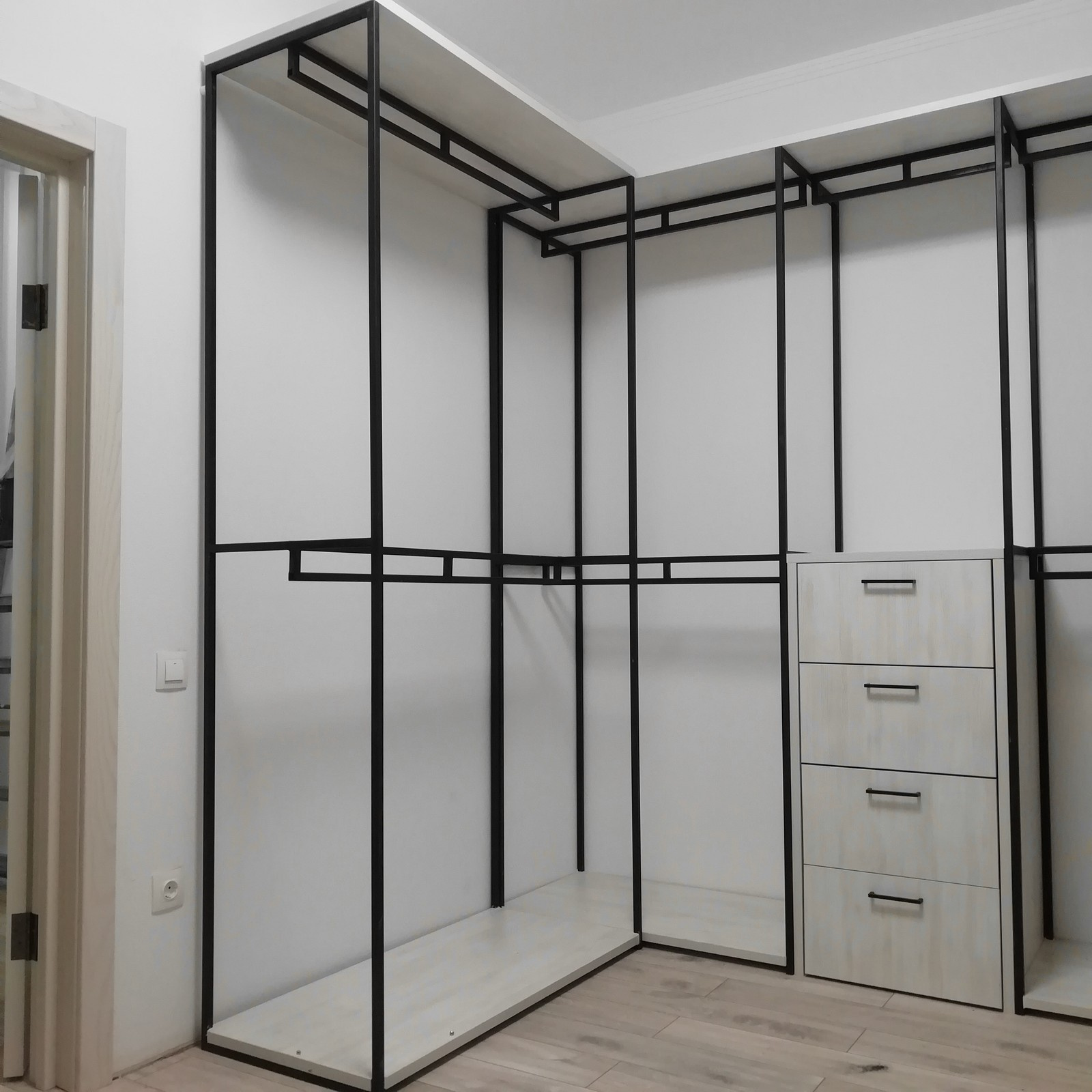 Гардеробная в таунхаусе