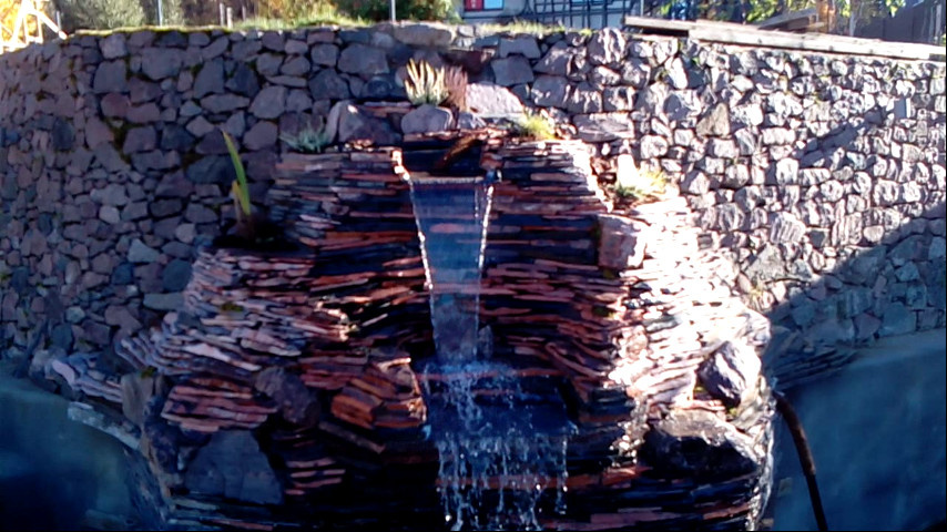 Искусственный водопад