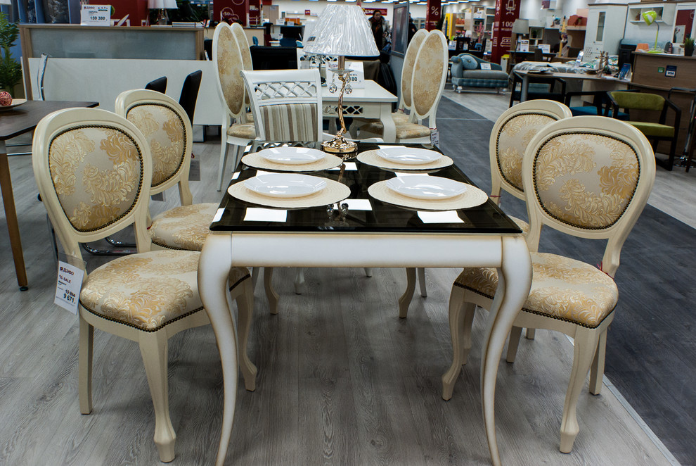 Салон ДЭФО-Аутлет , Москва, Киевское шоссе, 23 км, вл 8, цокольный этаж