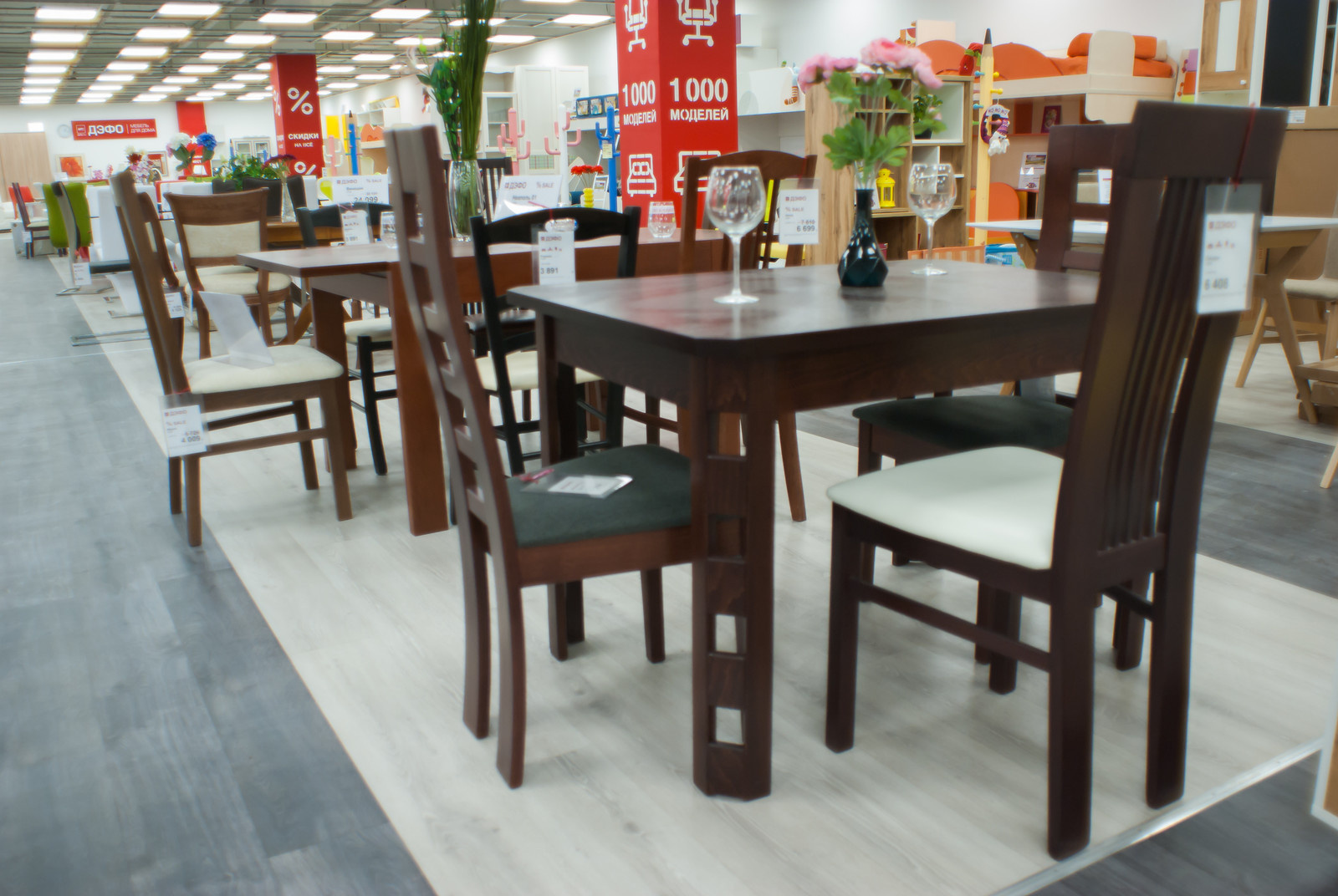 Салон ДЭФО-Аутлет , Москва, Киевское шоссе, 23 км, вл 8, цокольный этаж