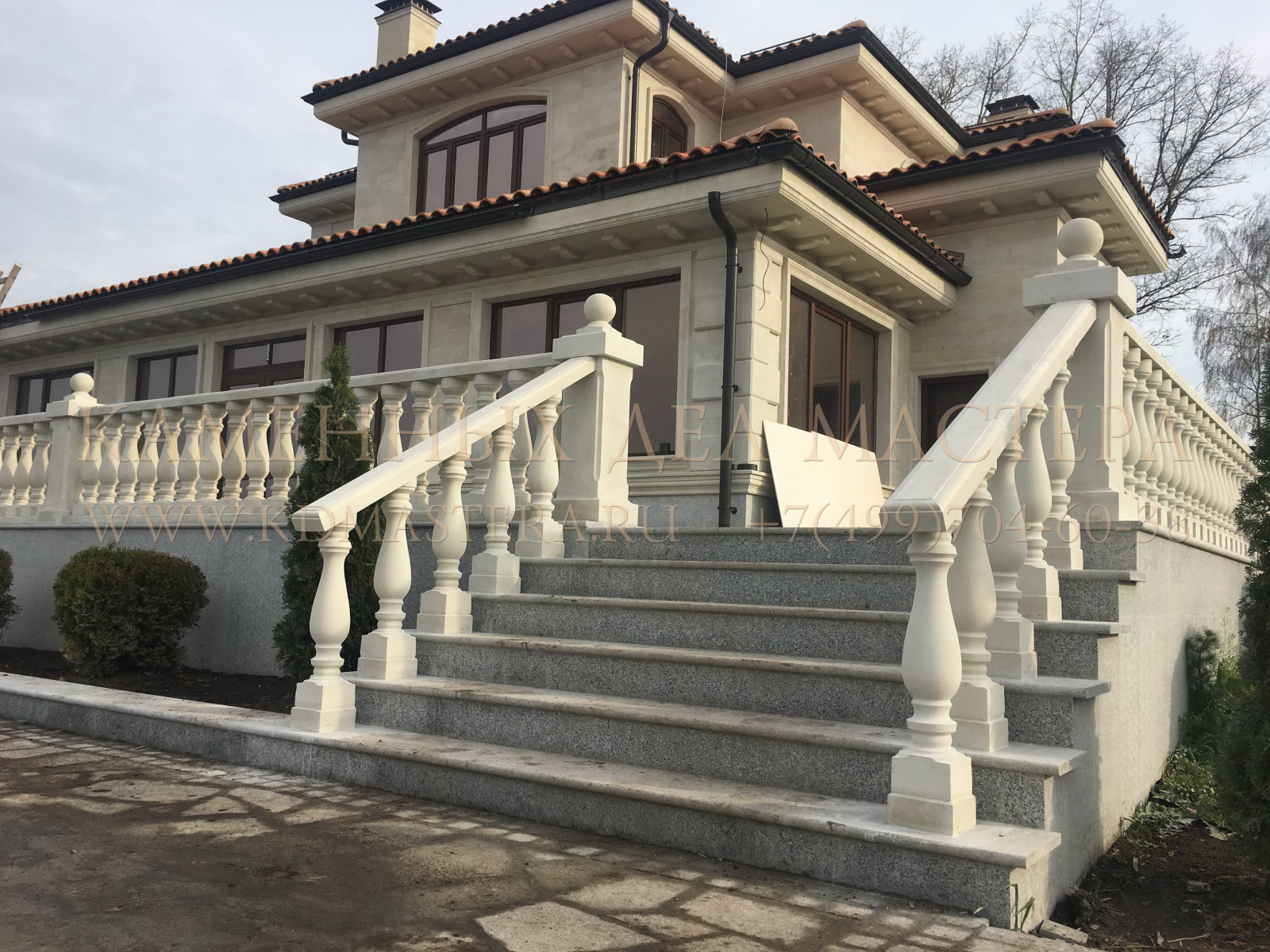 Коттедж, гараж и беседка в д. Холмы