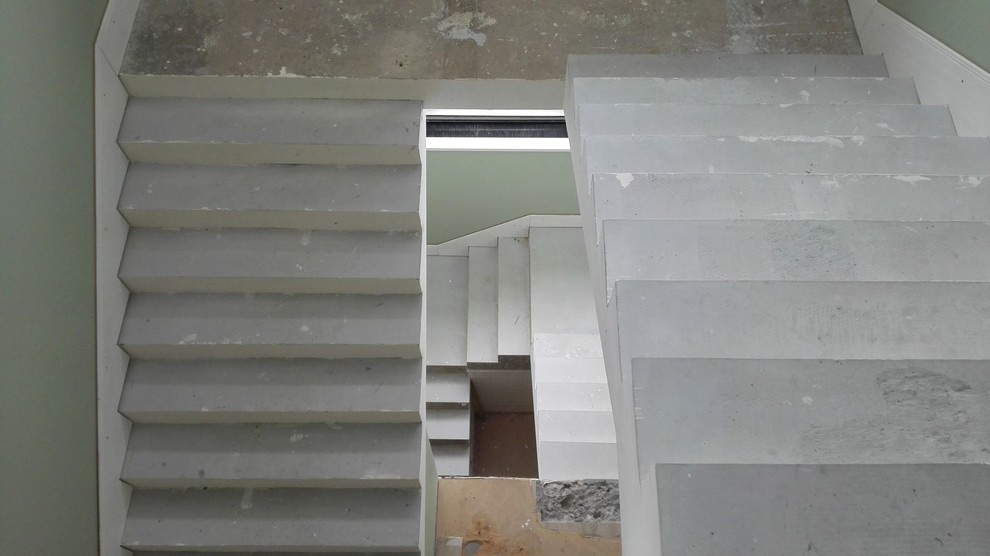 Облицовка лестницы дубом