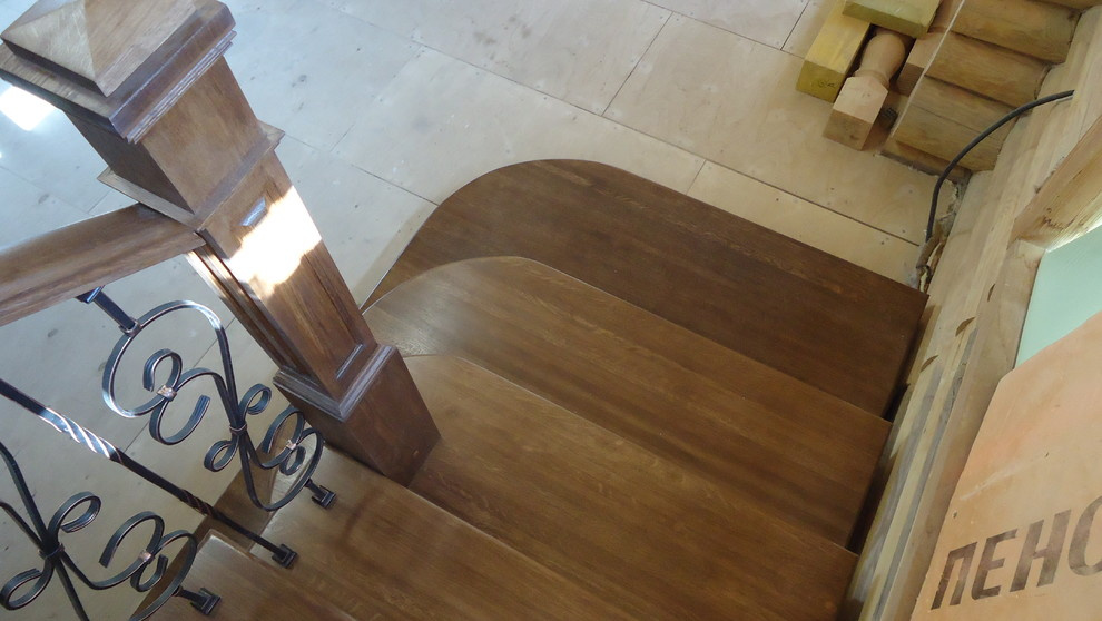 Дубовая лестница