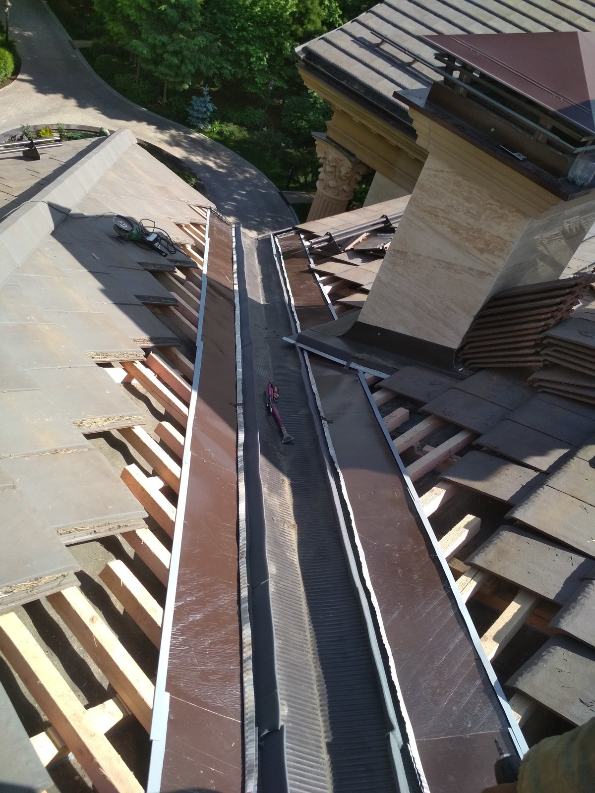 Монтаж кровля и водостоки