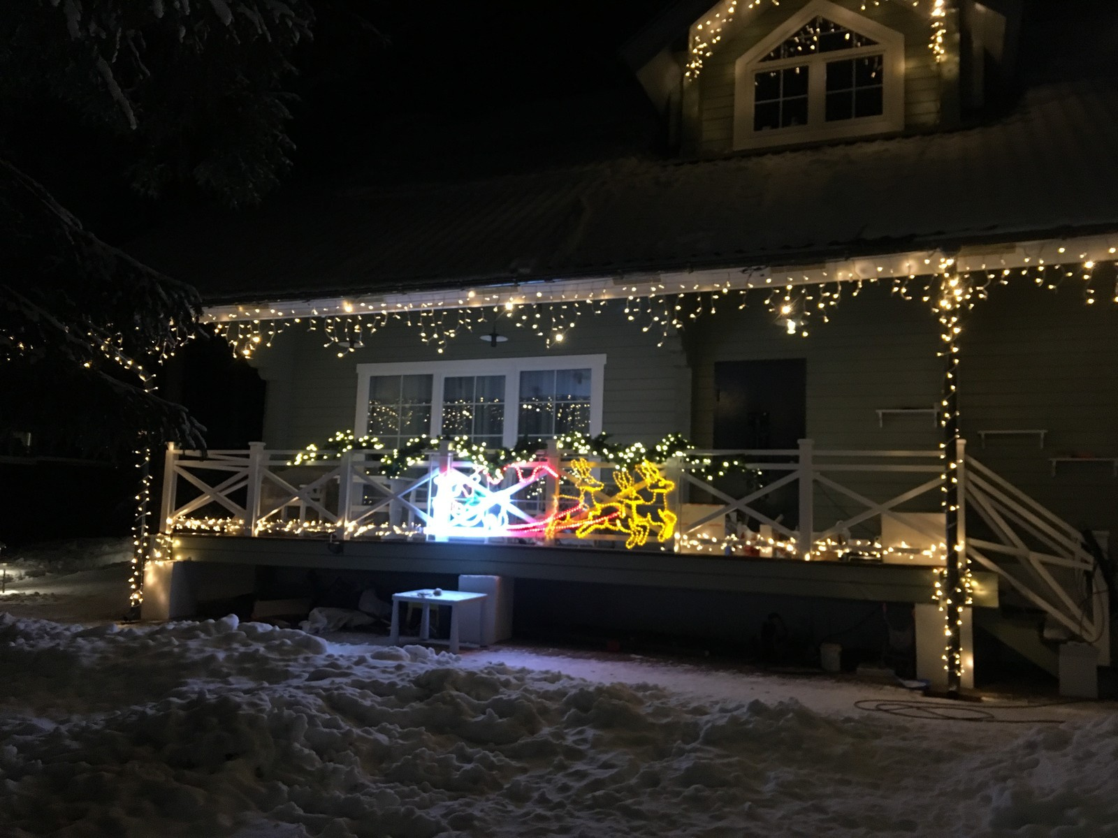 Праздничное и новогодние оформление