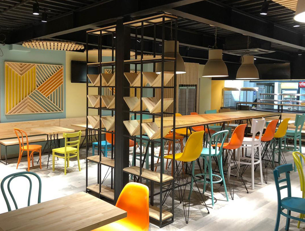 Интерьер кафе быстрого питания