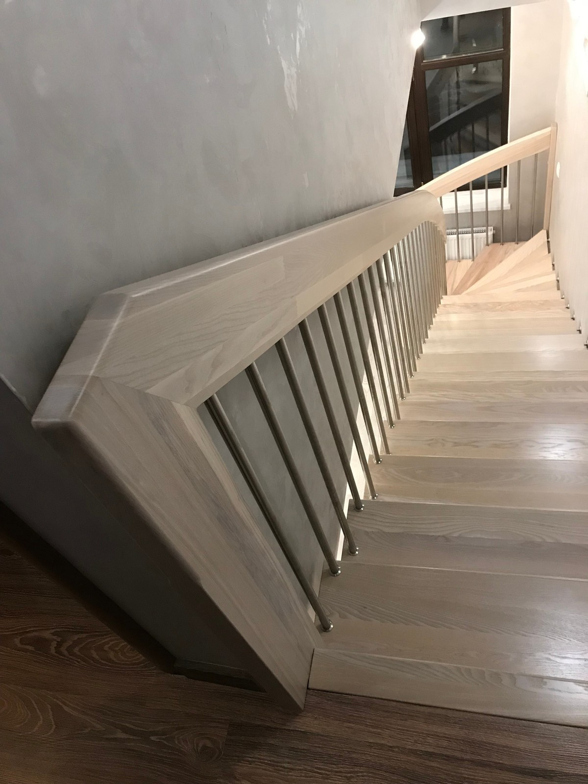 Лестница в двухуровневой квартире