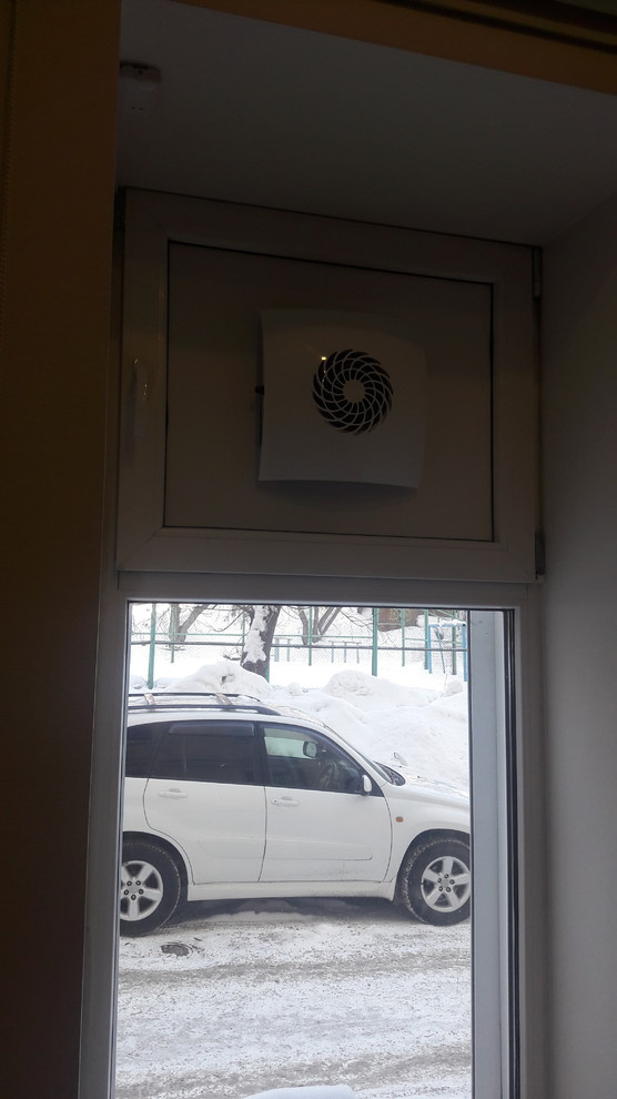 Размещение приточного клапана в окне из ПВХ профиля