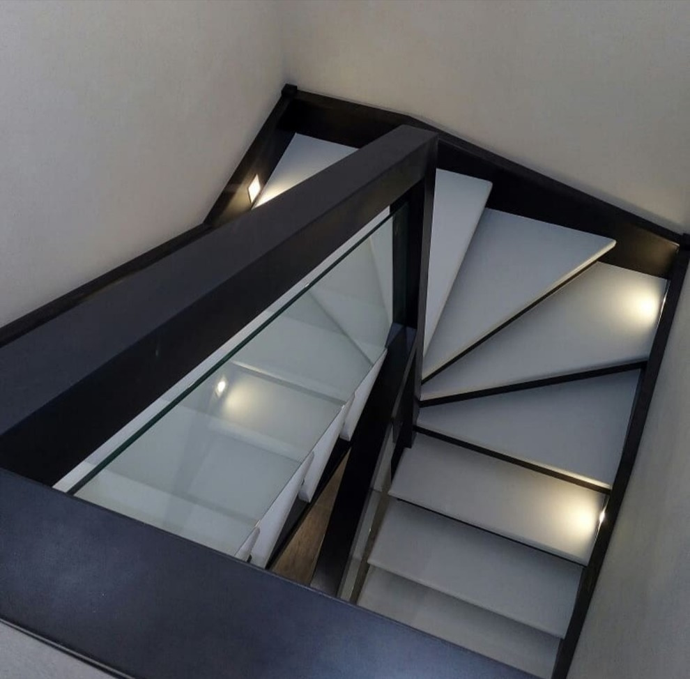 Изготовление интерьерных лестниц