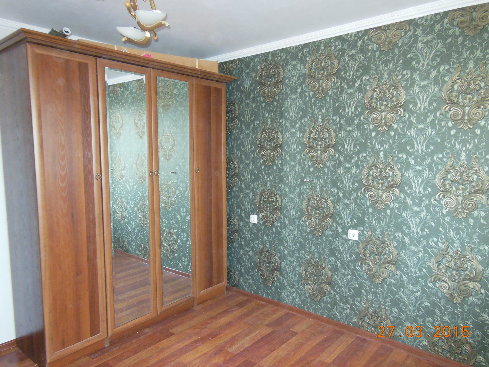 Обложка проекта: комната в квартире