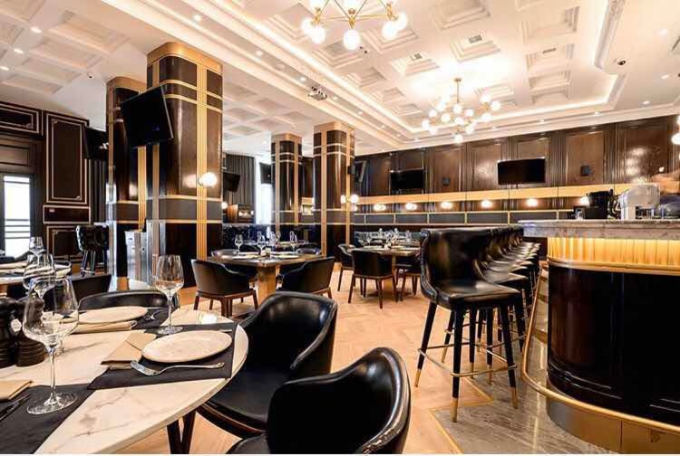 оснащение английского паба Local Pub