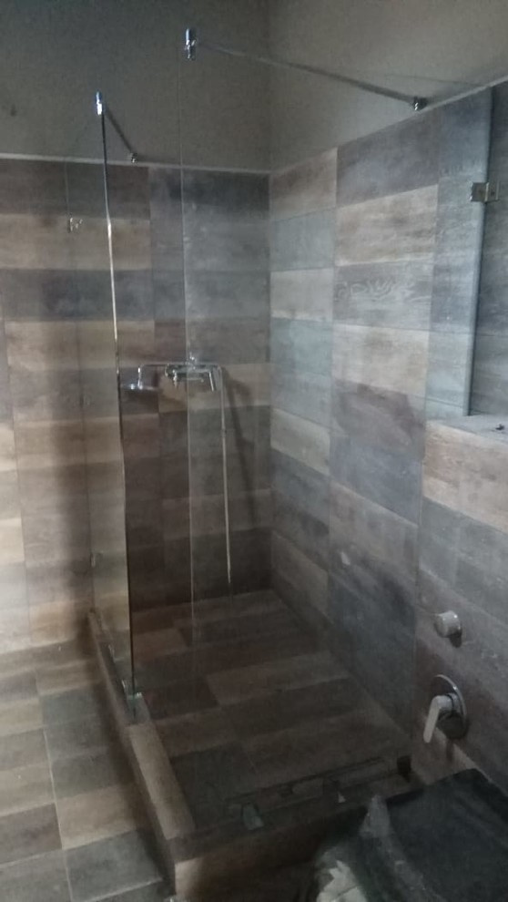 Стационарные перегородки в душ