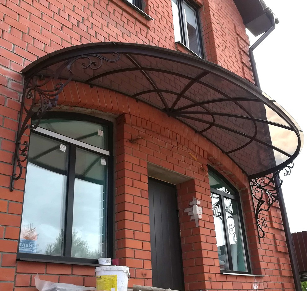 Навес кованый с монолитным поликарбонатом