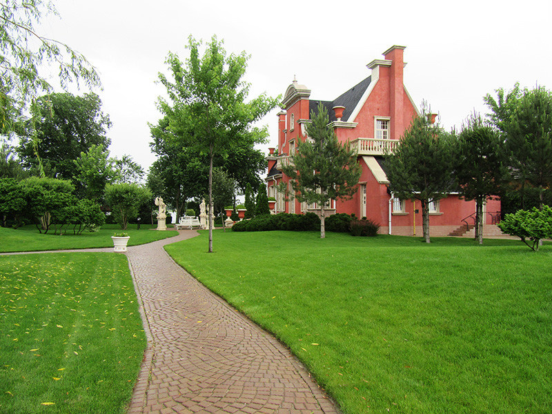 Отель Old House Resort & Spa