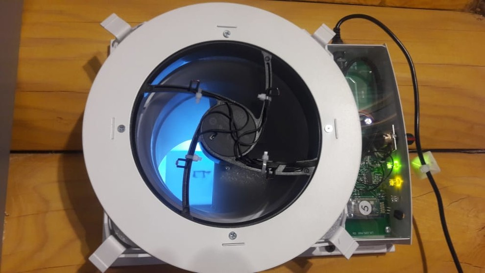 Размещение адаптивного приточного клапана Аэромик-2S в частном доме