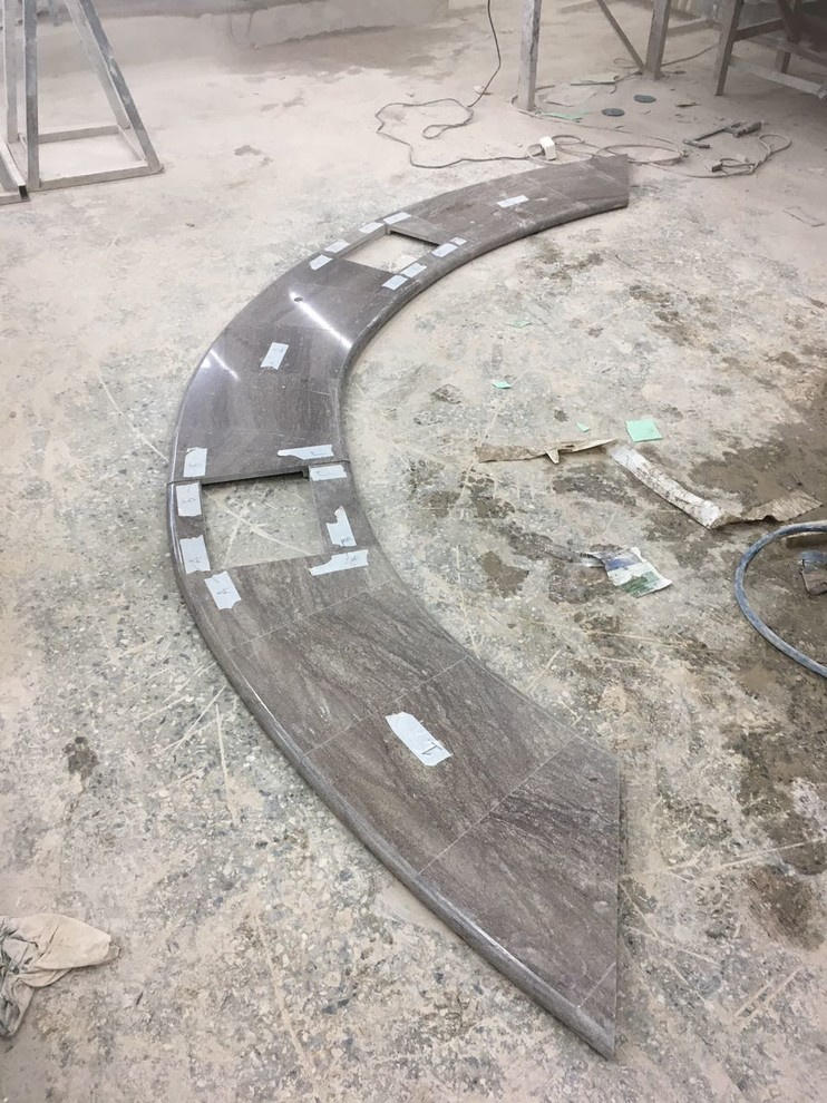 Каменные изделия для парапета балкона