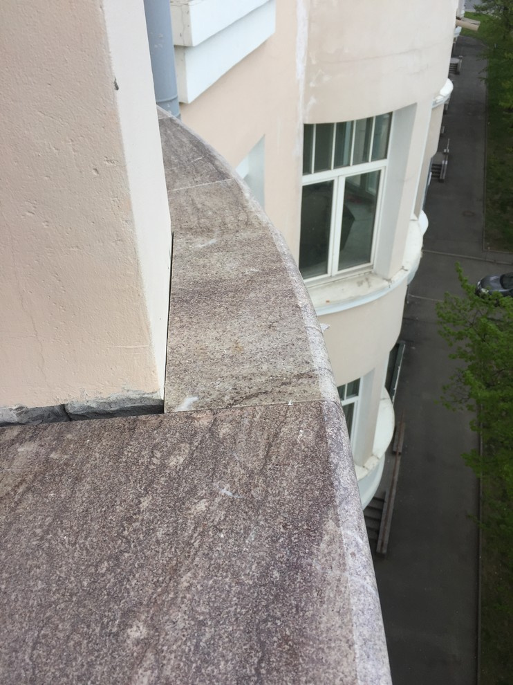 Каменные изделия для парапета балкона