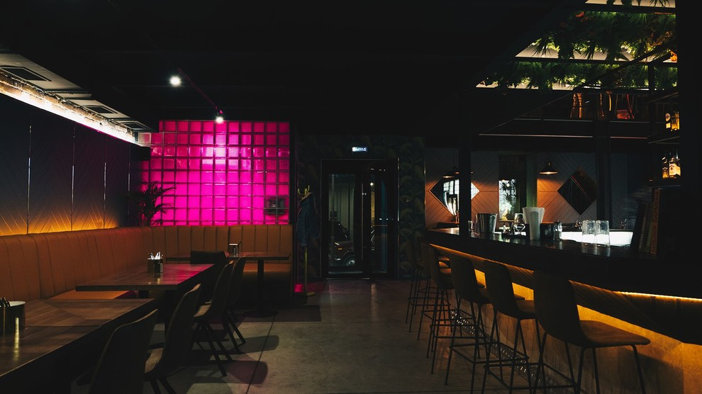 Проект кафе Middle Bar