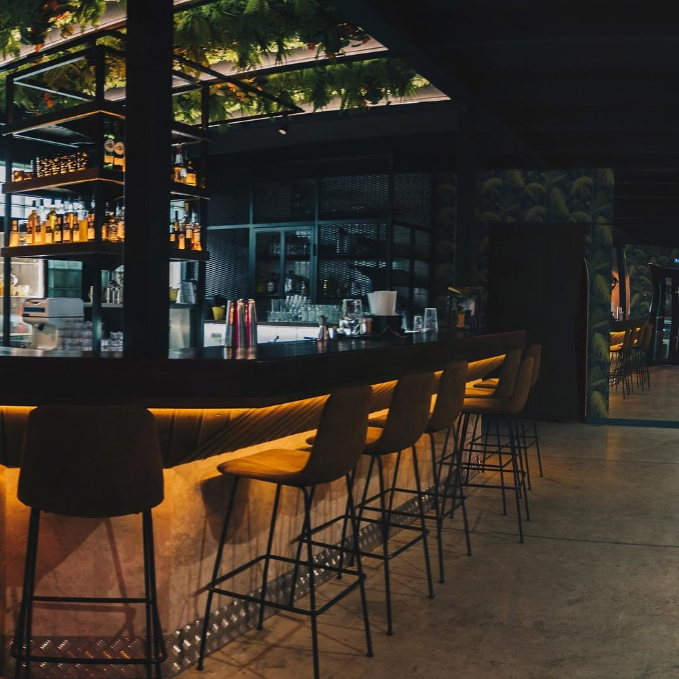 Проект кафе Middle Bar