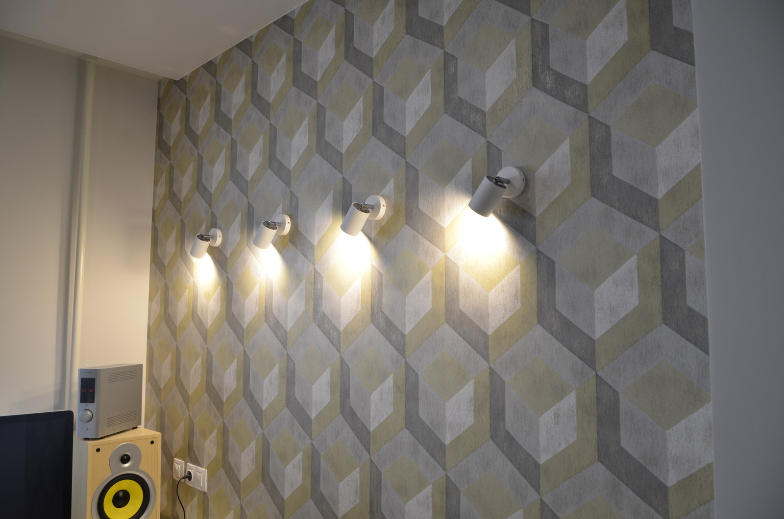 Реализация, проект "Раскрашивая будни"