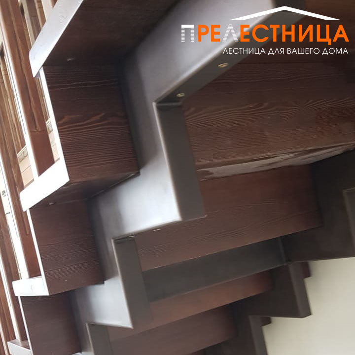 Лестница на ломаных косоурах ТАНДЕМ 18