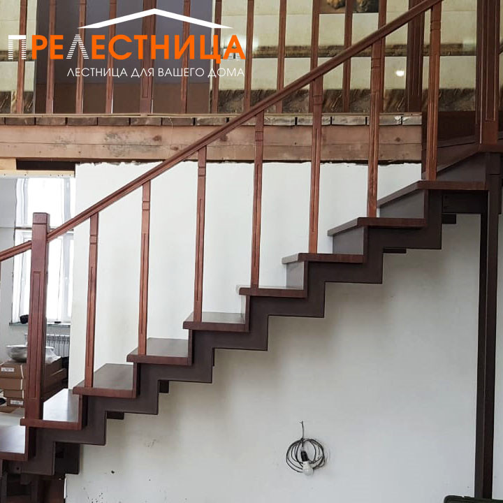 Лестница на ломаных косоурах ТАНДЕМ 18