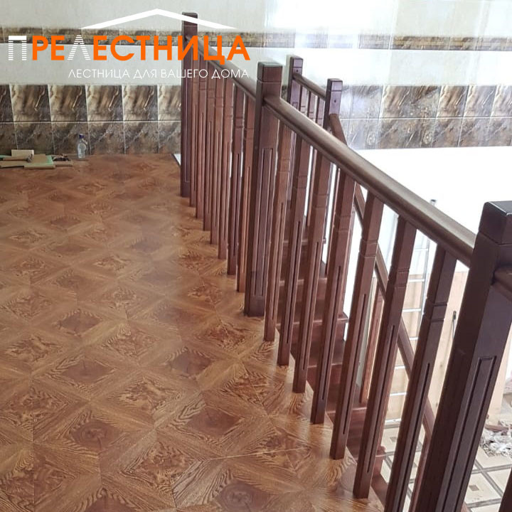 Лестница на ломаных косоурах ТАНДЕМ 18