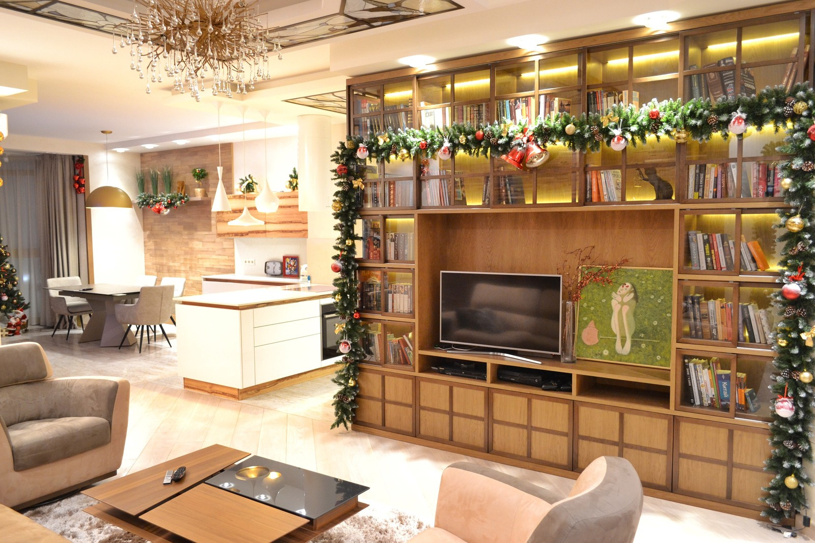 СОВРЕМЕННАЯ КВАРТИРА. МЕБЕЛЬ ИЗ ШПОНА.