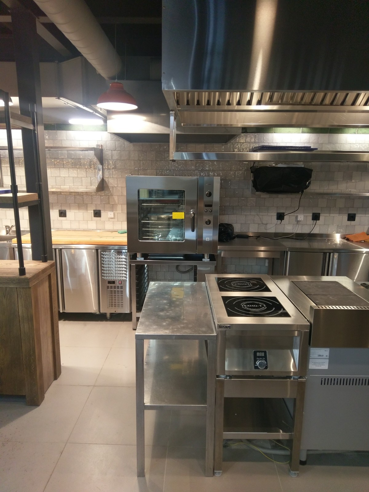 Обложка проекта: АЧА ЧАЧА в бизнес центре Станколит