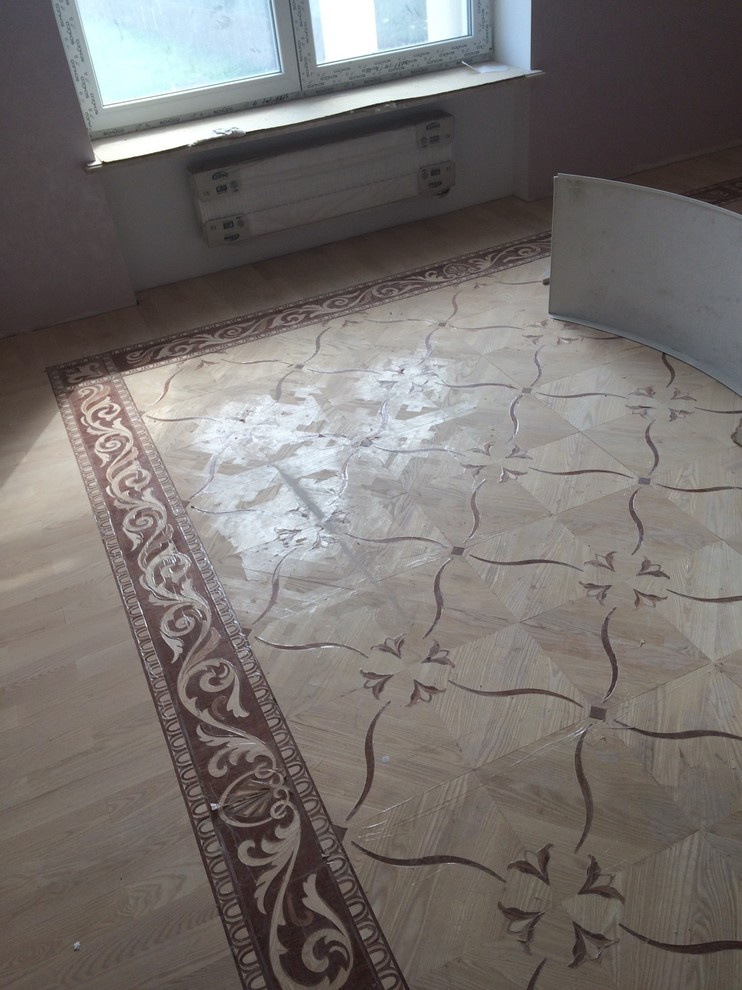 внутренняя отделка с элементами лепнины