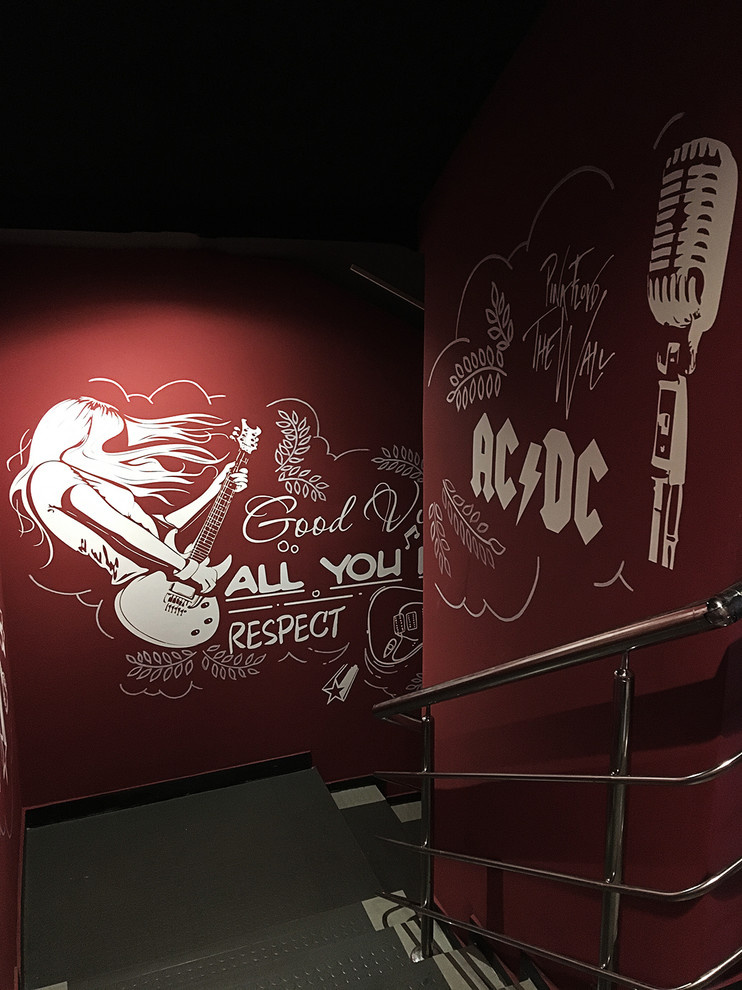 Трафаретная роспись караоке