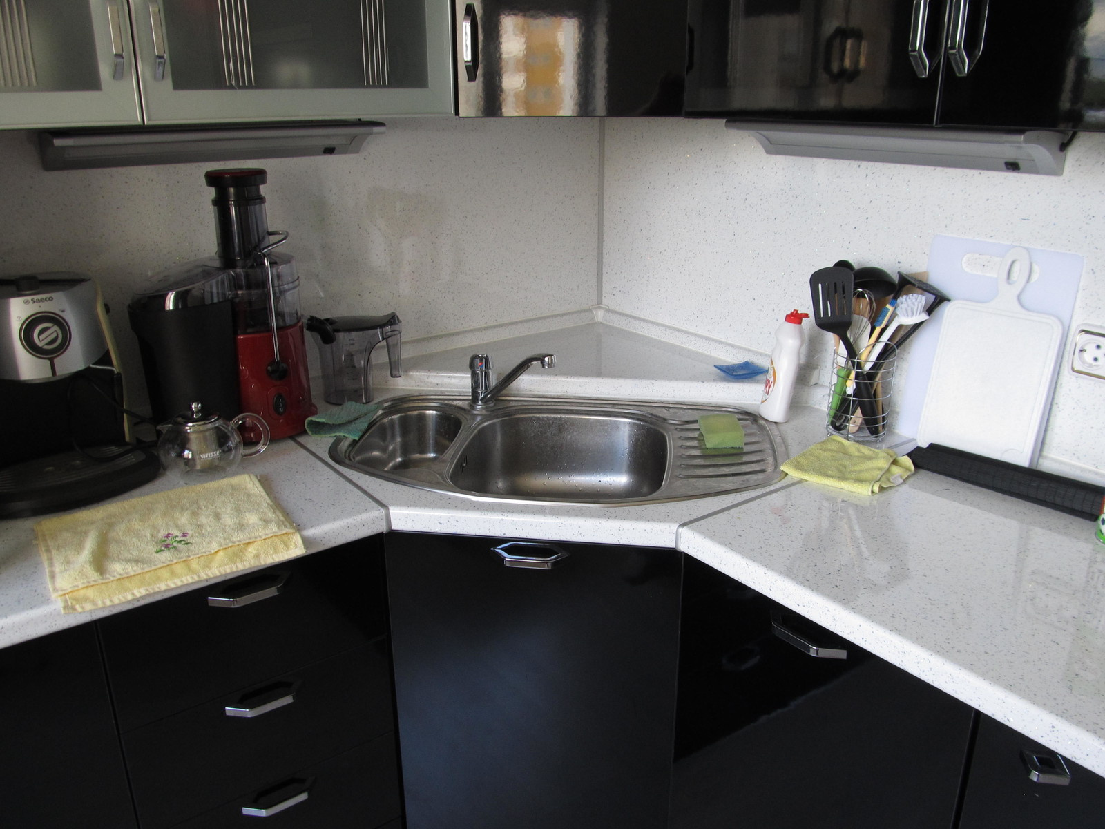 Кухни из пластика