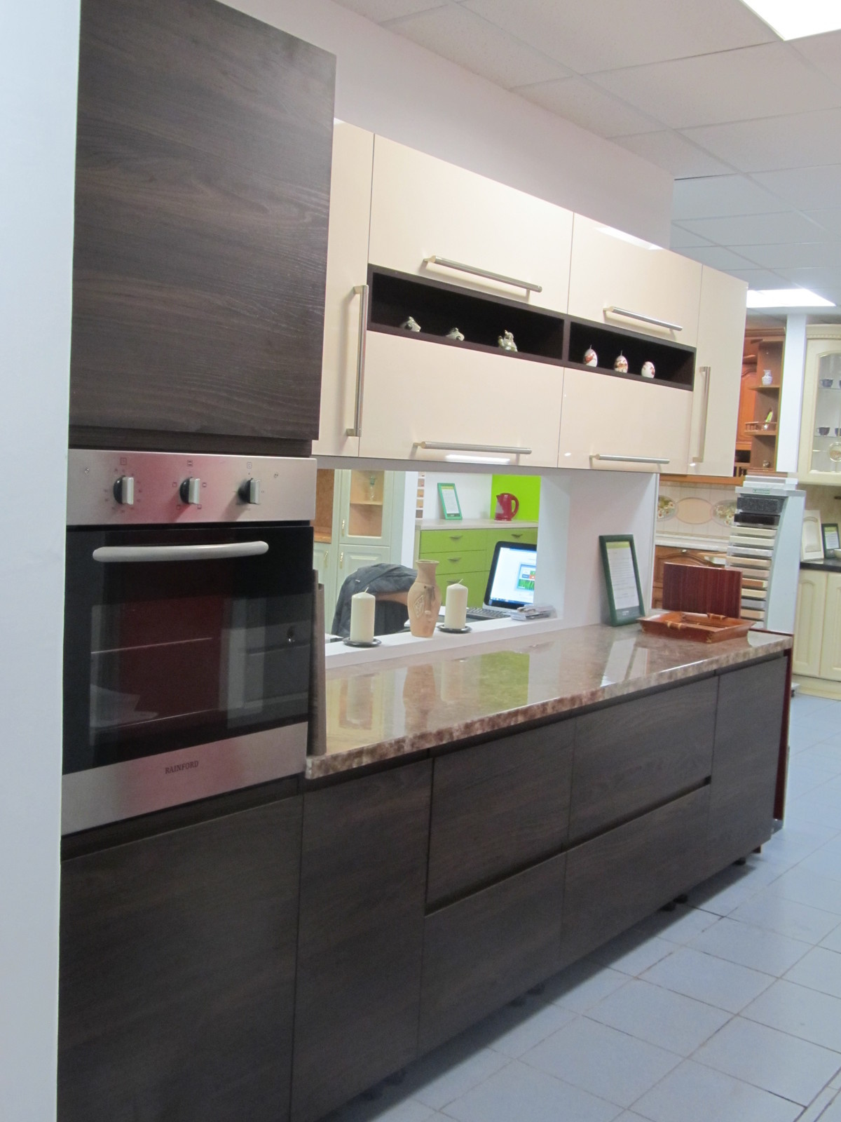 Кухня с интегрированной ручкой