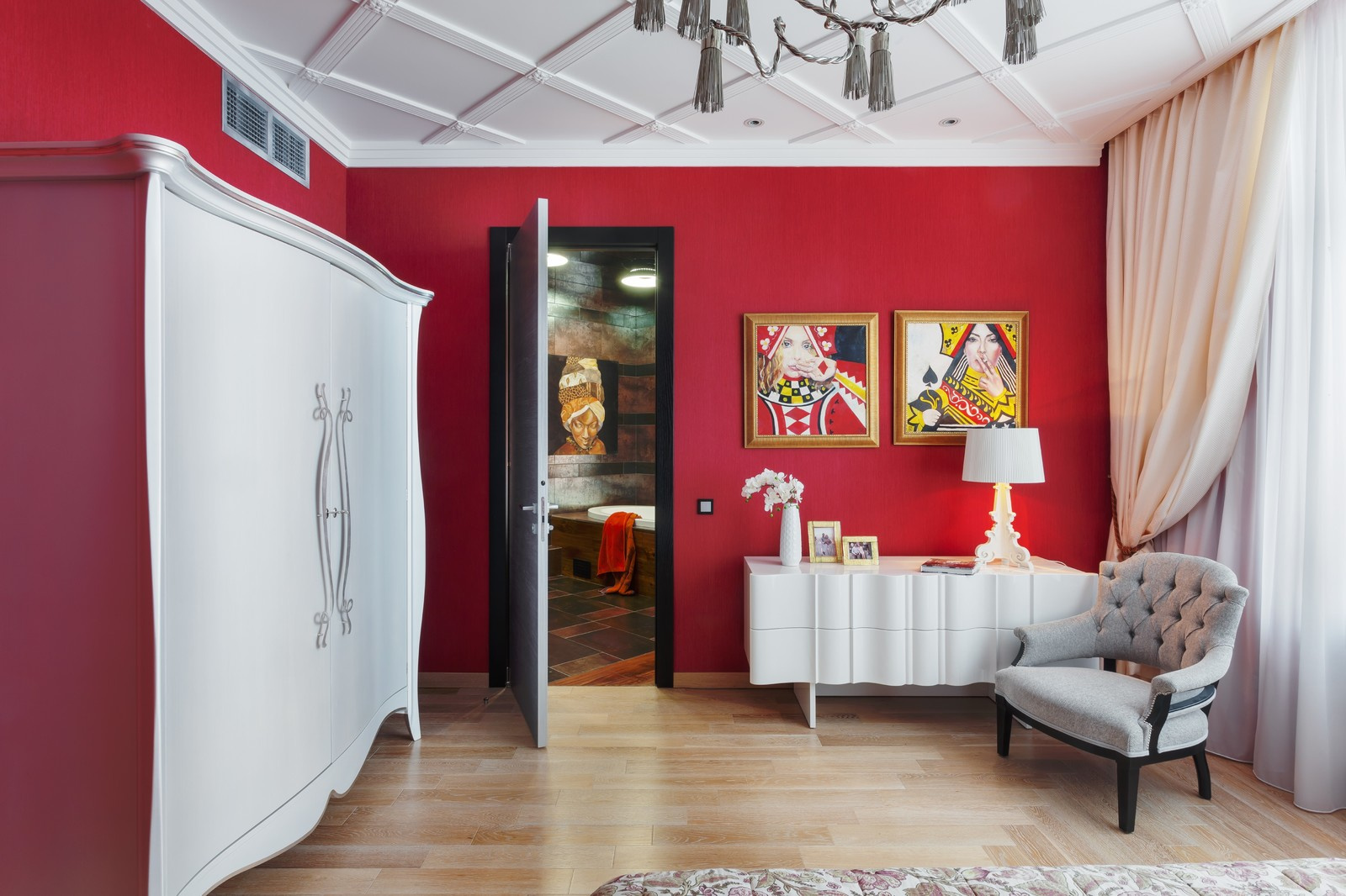 6 картин и 1 граффити