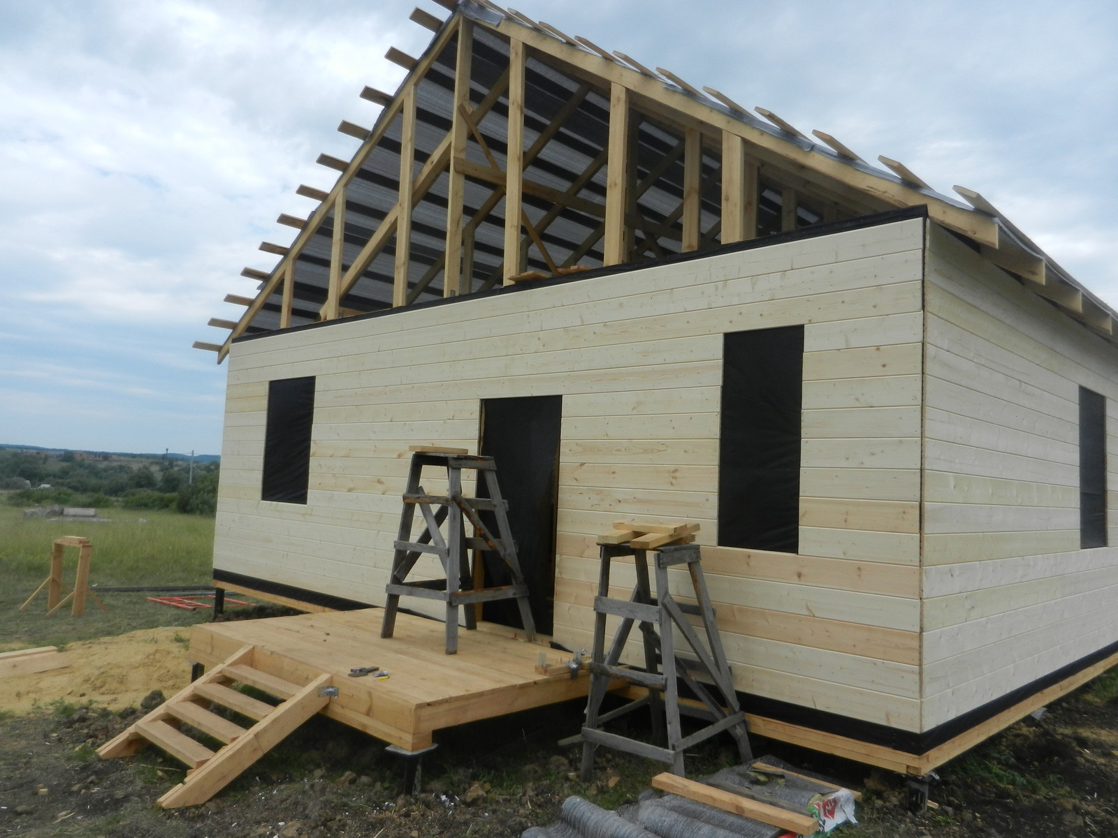 Каркасный дом размером 9х9 метров