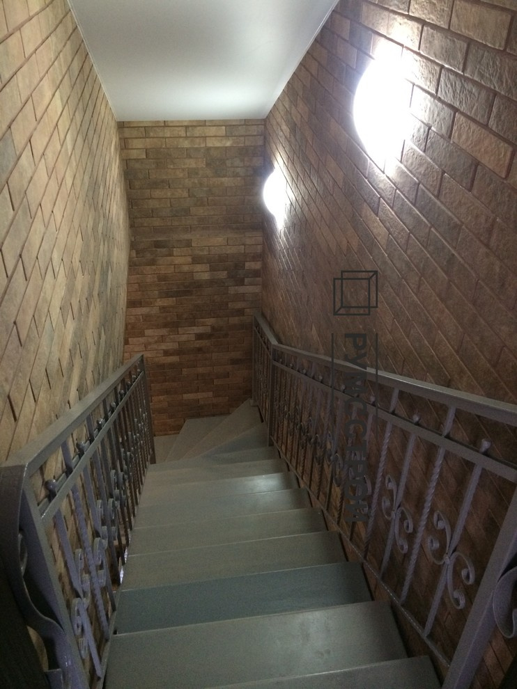 Камин из декоративного камня