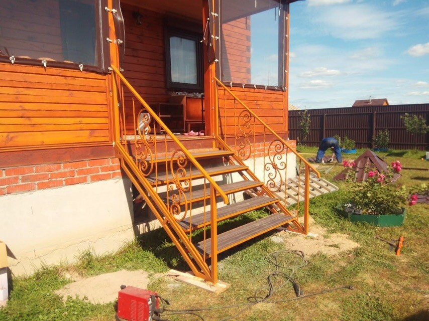 Обложка проекта: Лестничный марш