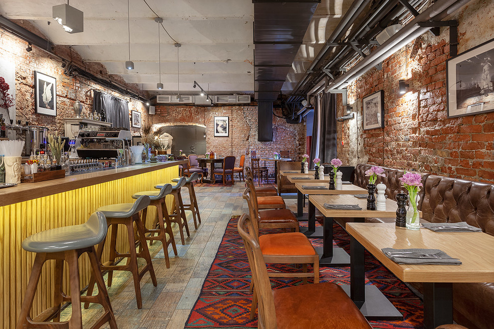 Angel-8. Небольшой бар в Туле.