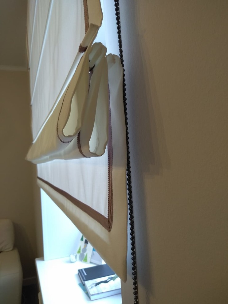 лаконичная римская штора