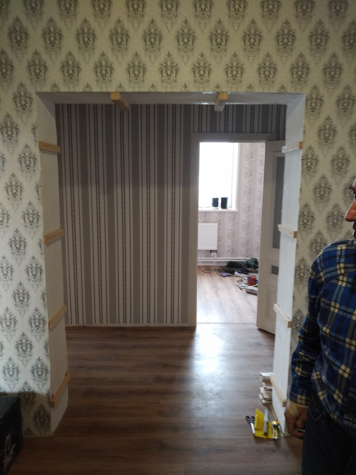 Установка дверей и арок