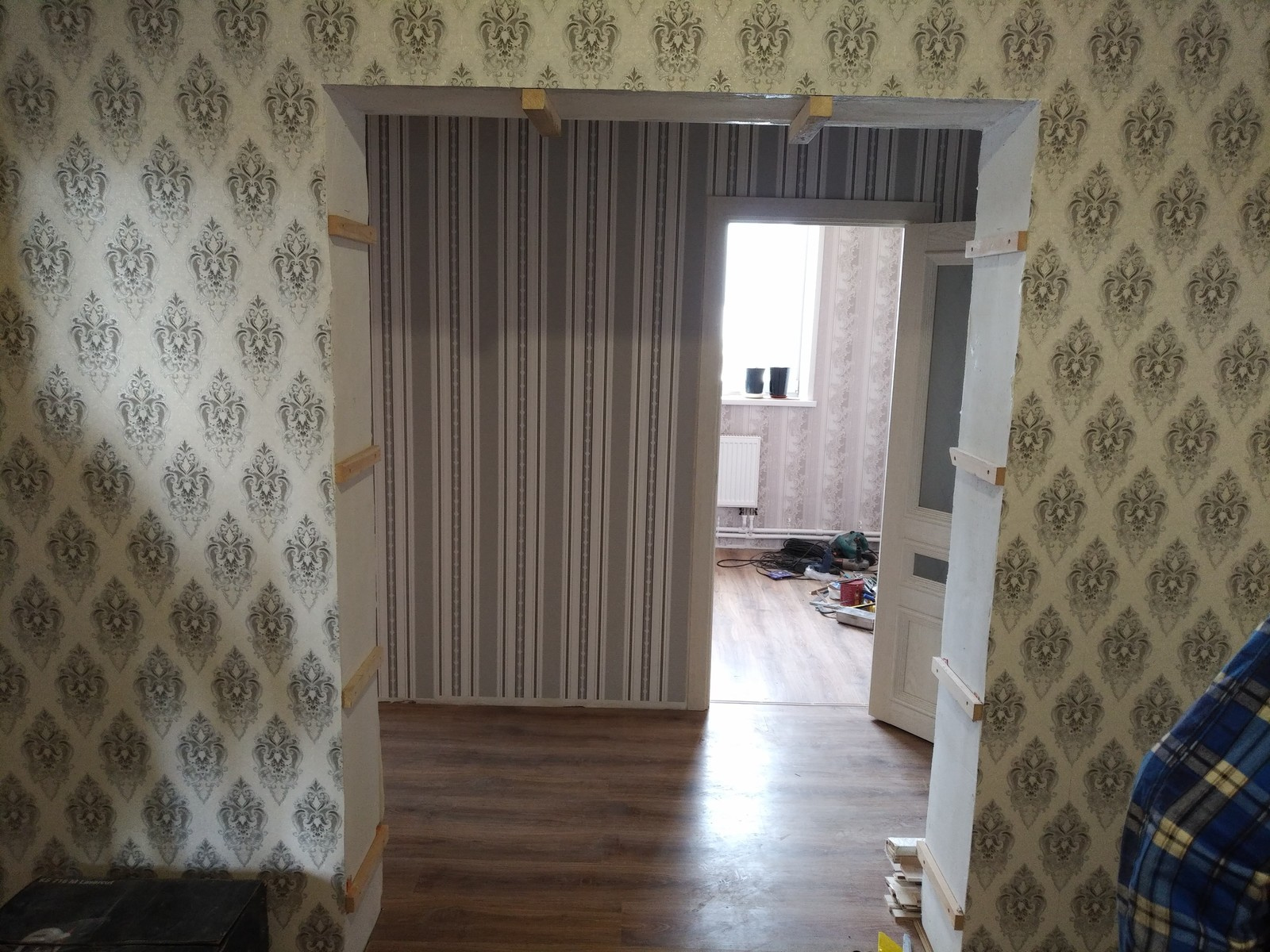 Установка дверей и арок