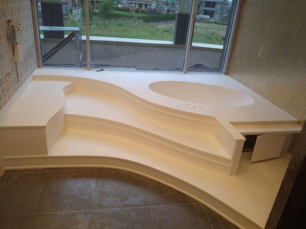 Ванна и подиум из искусственного камня