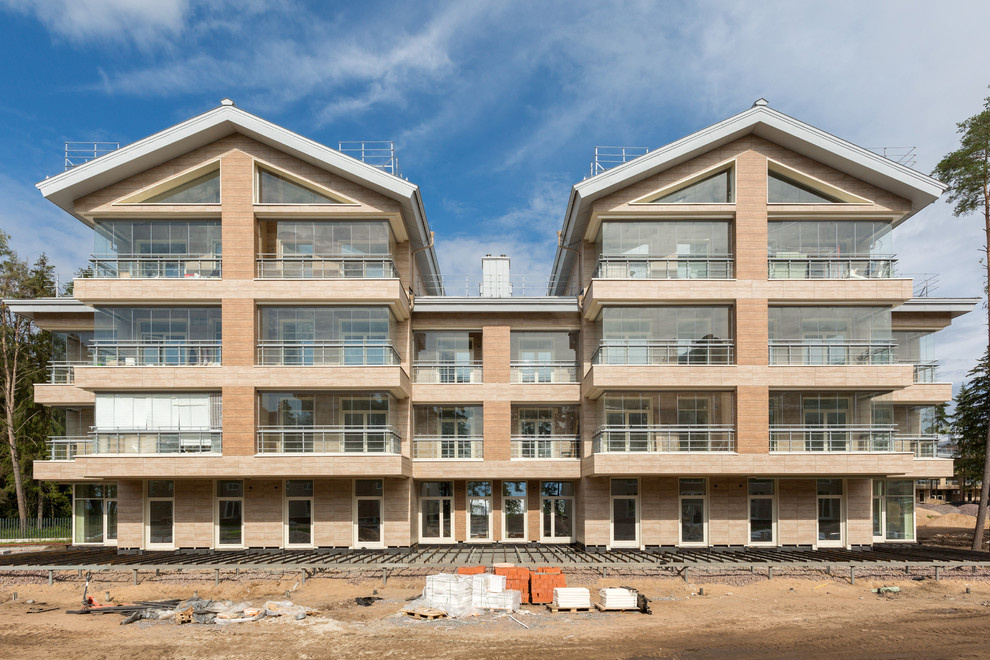 Безрамное остекление МФК Первая Линия. Health Care Resort